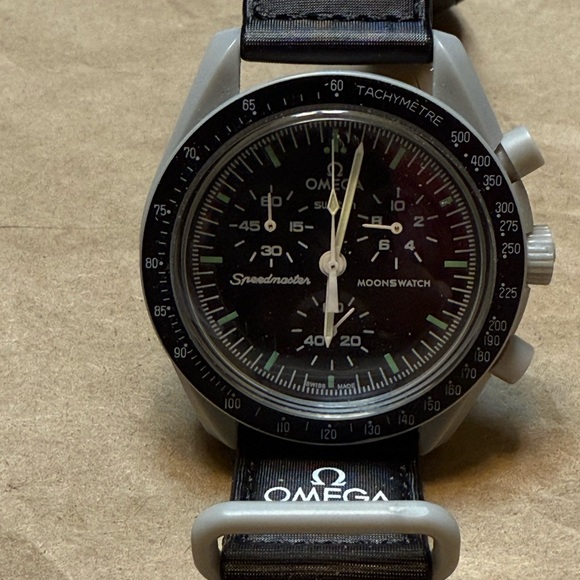 Bioceramic MoonSwatch Collection Box - Picture 3 of 5